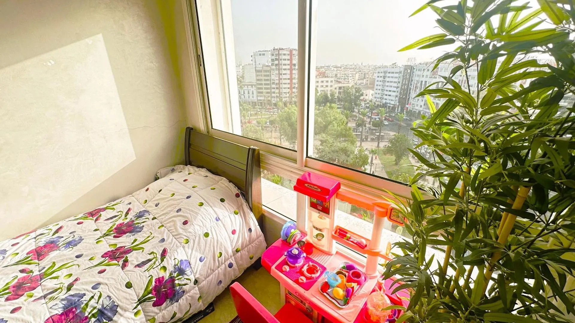 Apartment Cosy Ensoleille 3 Ch - Central Et Proche Du Train Et Tramway Casablanca Morocco